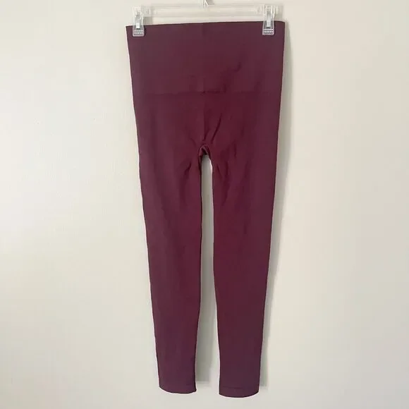 Spanx Size L High Rise Look at Me Now Seamless Cropped 24" Inseam Leggings - Picture 3 of 5